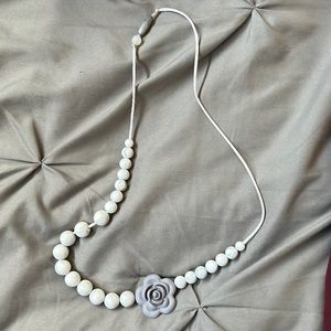 Teething necklace